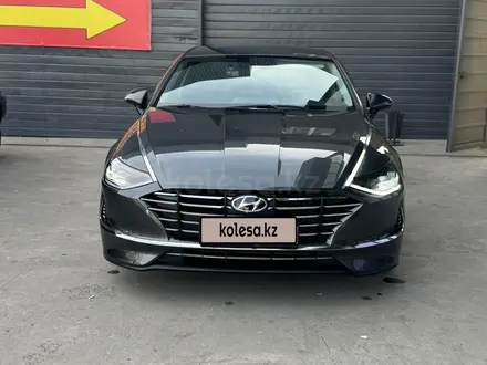 Hyundai Sonata 2021 года за 10 500 000 тг. в Шымкент