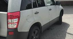 Suzuki Grand Vitara 2005 годаүшін3 900 000 тг. в Алматы – фото 4