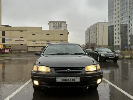 Toyota Camry 1996 года за 2 400 000 тг. в Астана – фото 2