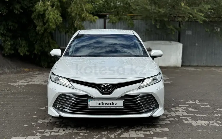 Toyota Camry 2018 годаfor14 000 000 тг. в Актобе