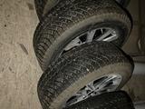Шины с дисками 235/55/18 за 300 000 тг. в Актау – фото 2