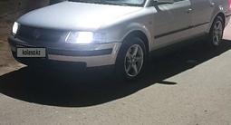 Volkswagen Passat 1997 годаfor2 200 000 тг. в Тараз