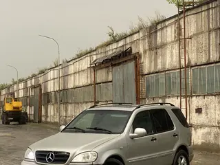 Mercedes-Benz ML 320