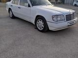 Mercedes-Benz E 220 1993 года за 2 300 000 тг. в Алматы – фото 2