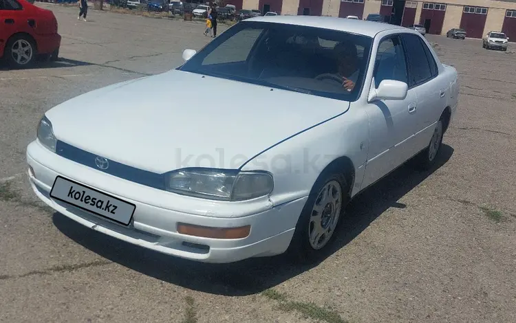 Toyota Camry 1992 годаүшін1 400 000 тг. в Тараз