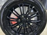 Шина с дисками состояния идеал без царапин за 140 000 тг. в Актобе