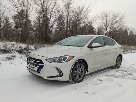 Hyundai Elantra 2017 года за 7 800 000 тг. в Уральск