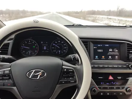 Hyundai Elantra 2017 года за 7 800 000 тг. в Уральск – фото 14