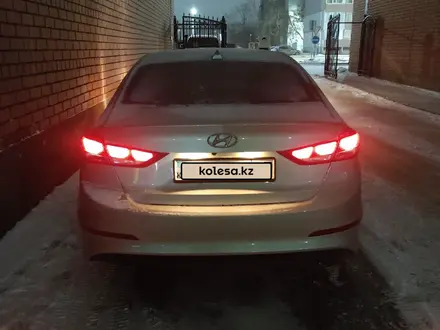 Hyundai Elantra 2017 года за 7 800 000 тг. в Уральск – фото 17
