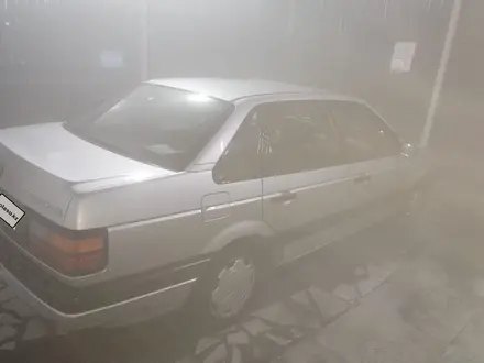 Volkswagen Passat 1992 года за 1 600 000 тг. в Семей – фото 2