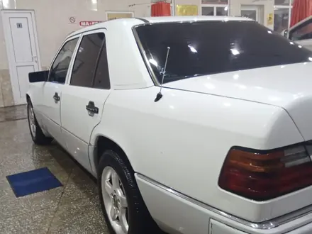 Mercedes-Benz E 230 1991 года за 1 100 000 тг. в Алматы – фото 4