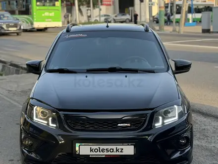 ВАЗ (Lada) Granta 2190 2015 года за 3 850 000 тг. в Шымкент