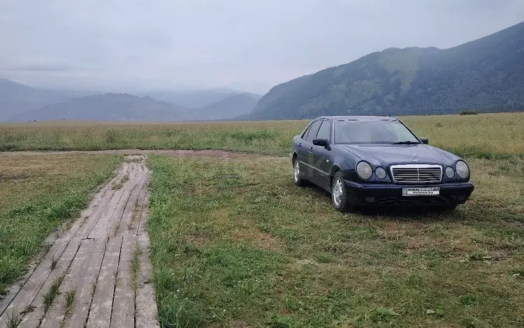 Mercedes-Benz E 240 1998 года за 3 200 000 тг. в Семей