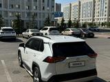 Toyota RAV4 2021 года за 15 000 000 тг. в Астана – фото 3