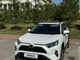 Toyota RAV4 2021 года за 15 000 000 тг. в Астана