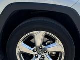 Toyota RAV4 2021 года за 15 000 000 тг. в Астана – фото 5