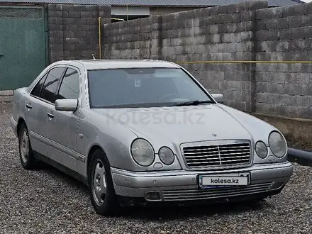 Mercedes-Benz E 320 1997 года за 3 600 000 тг. в Шымкент – фото 2