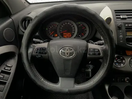 Toyota RAV4 2010 года за 9 300 000 тг. в Актобе – фото 14