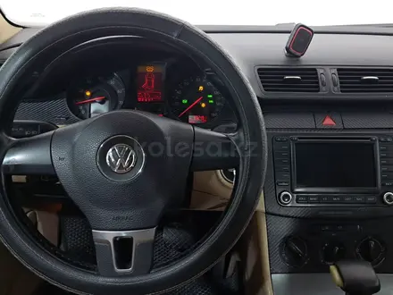 Volkswagen Passat 2006 года за 1 990 000 тг. в Астана – фото 14