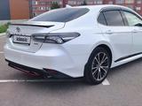 Toyota Camry 2021 года за 16 900 000 тг. в Петропавловск – фото 3