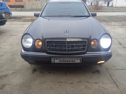 Mercedes-Benz E 230 1996 года за 3 000 000 тг. в Кызылорда