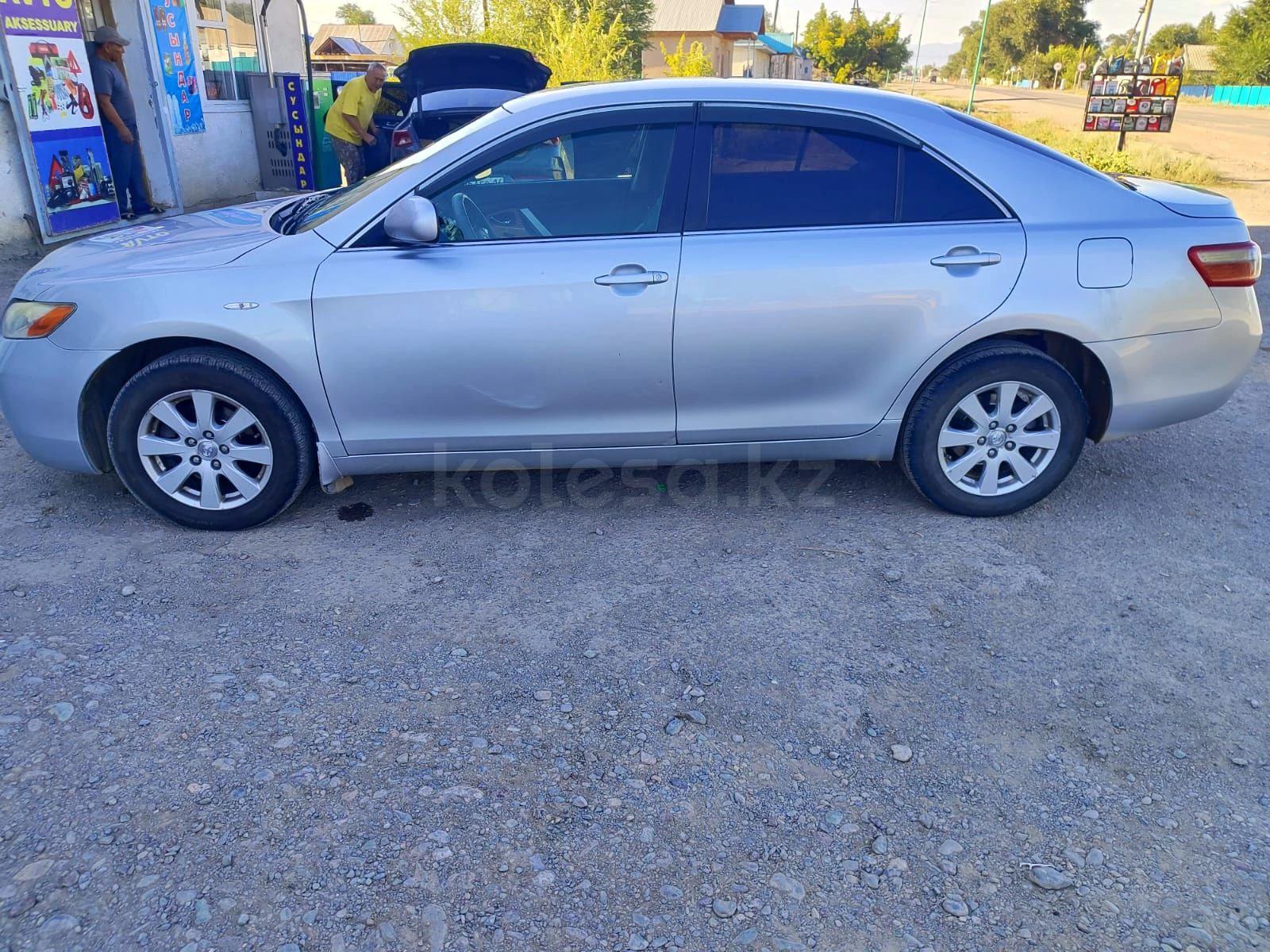 Toyota Camry 2007 г.