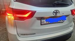 Toyota Highlander 2018 годаүшін23 600 000 тг. в Тараз