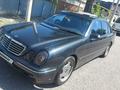 Mercedes-Benz E 320 2000 годаfor4 400 000 тг. в Алматы