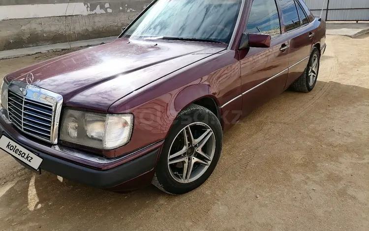 Mercedes-Benz E 260 1991 года за 1 200 000 тг. в Актау