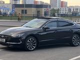 Hyundai Sonata 2022 года за 12 200 000 тг. в Астана – фото 2