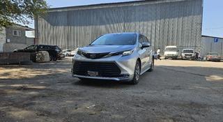 Toyota Sienna 2021 года за 23 500 000 тг. в Алматы