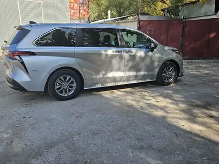 Toyota Sienna 2021 года за 22 700 000 тг. в Алматы – фото 3