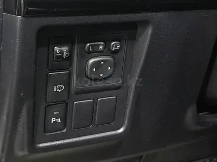 Toyota Land Cruiser Prado 2015 года за 17 030 000 тг. в Астана – фото 19
