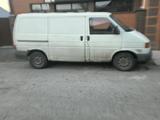 Volkswagen Transporter 1996 года за 1 500 000 тг. в Караганда – фото 3