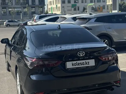Toyota Camry 2018 года за 11 300 000 тг. в Алматы – фото 5