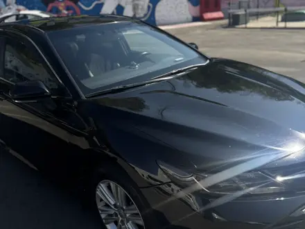 Toyota Camry 2018 года за 11 300 000 тг. в Алматы – фото 10