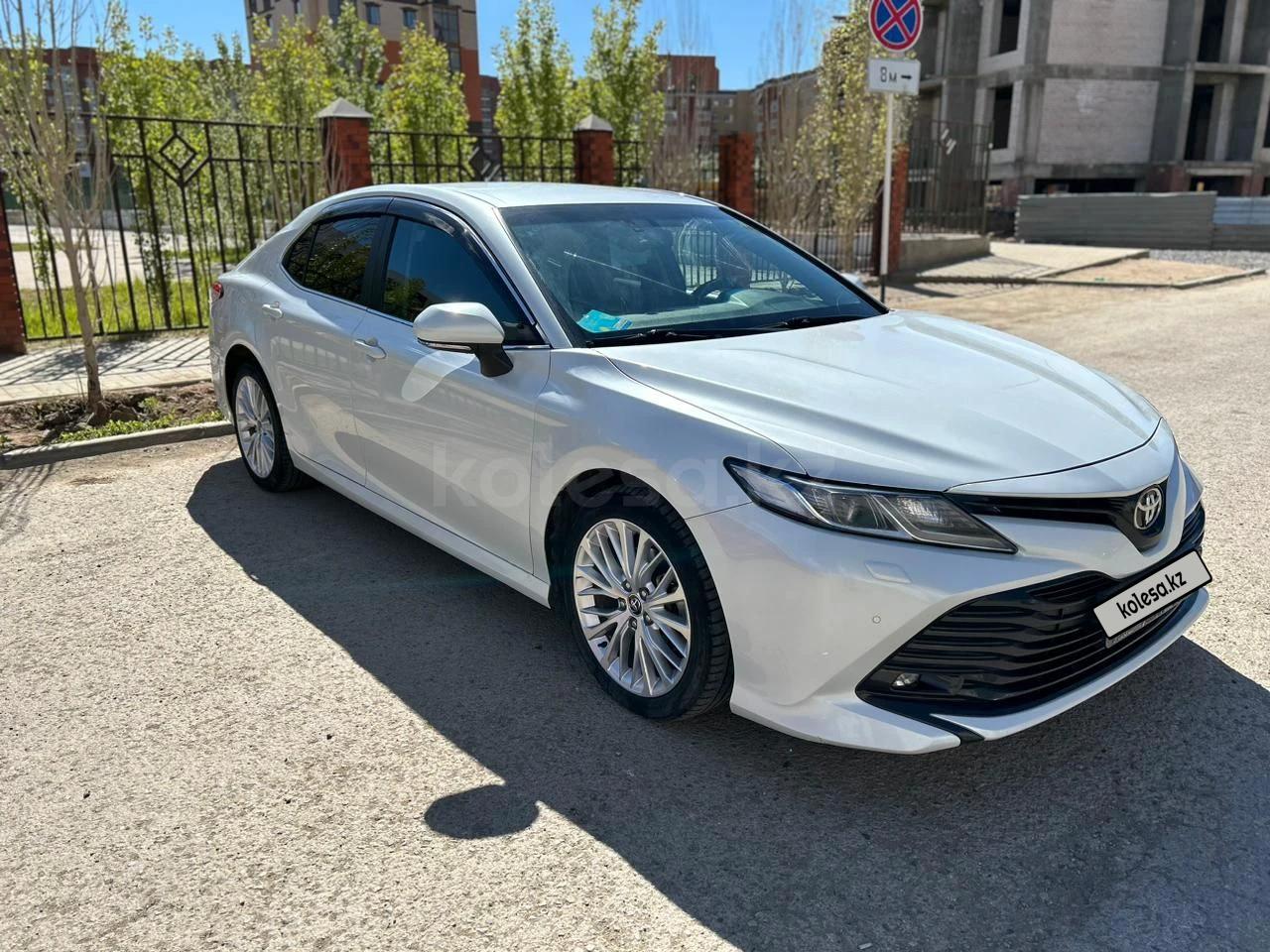 Toyota Camry 2018 г.