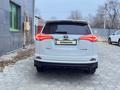 Toyota RAV4 2016 года за 9 800 000 тг. в Атырау – фото 4