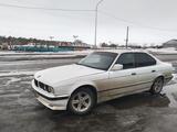 BMW 520 1990 года за 1 550 000 тг. в Саумалколь – фото 3