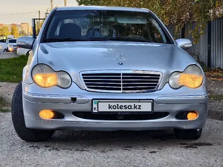 Mercedes-Benz C 320 2000 года за 3 350 000 тг. в Астана – фото 3