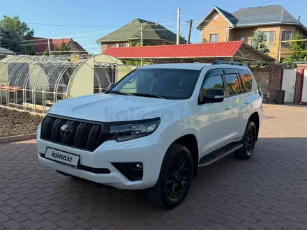 Toyota Land Cruiser Prado 2023 года за 40 000 000 тг. в Алматы