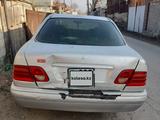 Mercedes-Benz E 200 1996 годаүшін1 350 000 тг. в Сарыкемер – фото 5