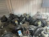 Тормозной вакуум цилиндр за 85 000 тг. в Алматы