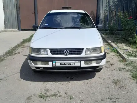 Volkswagen Passat 1995 года за 1 800 000 тг. в Алматы