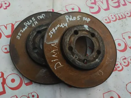 Диски тормозные передние на VW Jetta 5 2005-2011 VW Golf 5 Touran 2006-2015 за 15 000 тг. в Алматы