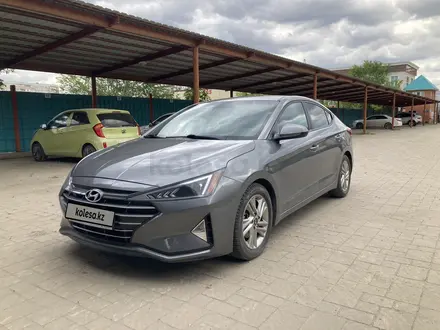 Hyundai Elantra 2019 года за 9 200 000 тг. в Актобе