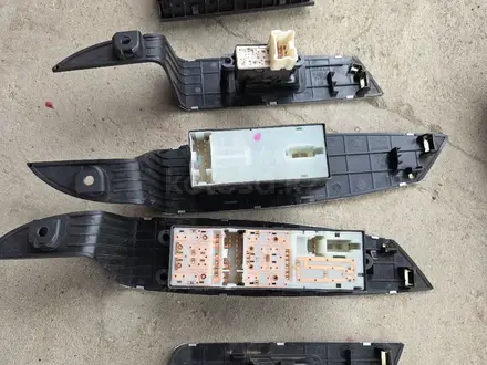 Блок управления дверьми nissan murano за 9 990 тг. в Актобе – фото 2