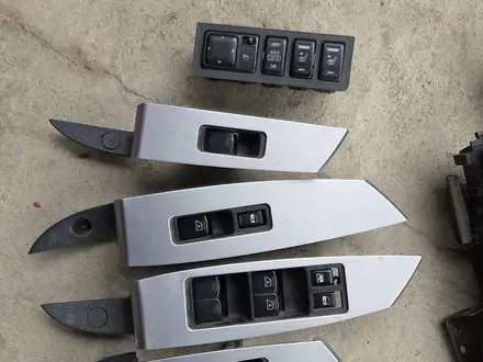 Блок управления дверьми nissan murano за 9 990 тг. в Актобе