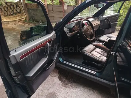 Mercedes-Benz C 280 1995 года за 2 800 000 тг. в Алматы – фото 5