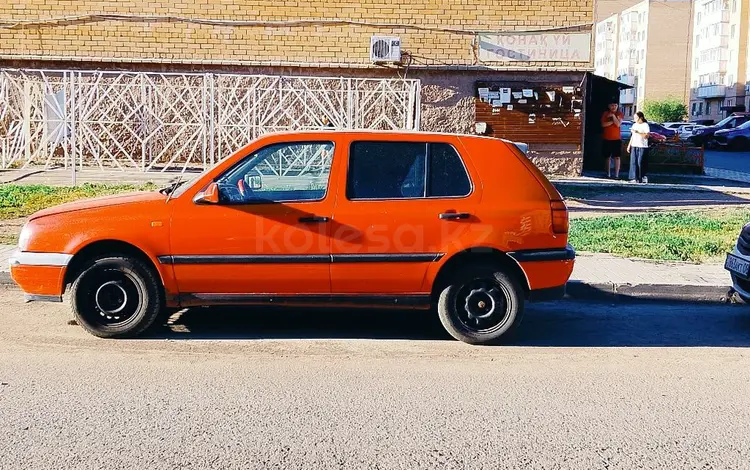 Volkswagen Golf 1995 годаүшін1 300 000 тг. в Астана